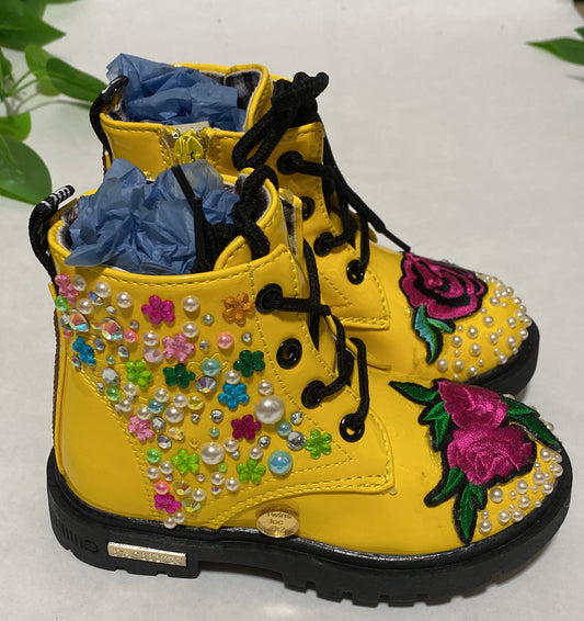 Yellow Pearl Blossom Boots – Toddler Size 10