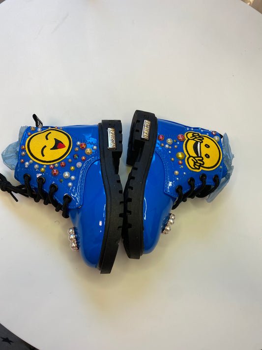 Smiley Vibes Toddler Boots – Handcrafted Emoji Fun"